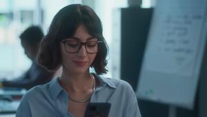 Dal cervello alle papille gustative: nella nuova campagna Just Eat racconta il dibattito interiore sul  'cosa ordiniamo'. Firma Abel, pianifica UM