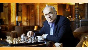 Cannes Lions 2022. Garry Kasparov inaugura i lavori: “Dobbiamo utilizzare la creatività per raccontare la guerra e contribuire alla sua dissoluzione”