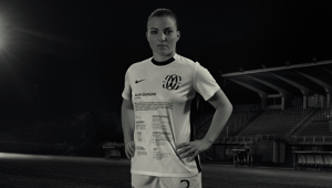 L'addio al calcio di Alia Guagni, F.C. Como Women, diventa "The Resume Jersey", un potente manifesto per il futuro delle atlete firmato LePub
