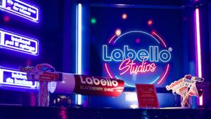 Labello a Sanremo 2024. Adverteam, FUSE e OMD Italia hanno curato il debutto del brand al festival con on field & digital activation, partnership con RDS Next e collaborazione con Clara