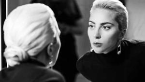 Tiffany & Co. sceglie Lady Gaga e lancia la nuova campagna Legendary Style al Super Bowl, dove la cantante è già protagonista dell'halftime