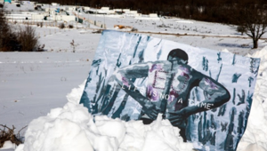 La Street Artist Laika in Bosnia a sostegno dei migranti