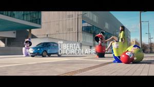Debutta la Nuova Lancia Ypsilon,  city car 100% EcoChic.  Al via la campagna di Armando Testa all'insegna dell’eleganza che ti libera