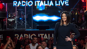 Laura Pausini protagonista di una puntata speciale di Radio Italia Live