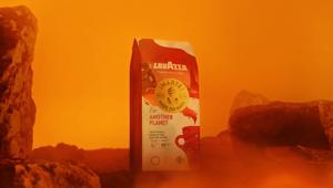  Lavazza sceglie Publicis Italy/Le Pub per strategia e attività social globali e lancia un prodotto che non c'è, "¡Marte! For Another Planet: un caffè che cresce su Marte". L'obiettivo: promuovere il rispetto per il Pianeta