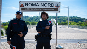 Per il lancio della nuova serie comedy Italiana targata Fox Romolo + Giuly una campagna digital inaugurata dal duo Le Coliche