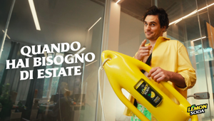 Lemonsoda torna in tv con We Are Social e la nuova campagna 'Quando hai bisogno di estate' che vede il ritorno in adv di Oransoda dopo 20 anni