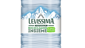 Il rinnovato marchio della Valtellina sarà presente sulle etichette dei prodotti Levissima in vista delle Olimpiadi 2026