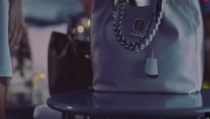 La sua nuova it bag Liu Jo per il Natale 2017 debutta in tv con DLV BBDO