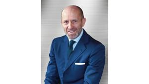 Stellantis: Luca Napolitano (già CEO Lancia) nominato Chief Sales & Marketing Officer. Olivier Bourges diventa Chief Customer Experience Officer. Clara Ingen-Housz Responsabile del Global Corporate Office and Public Affairs