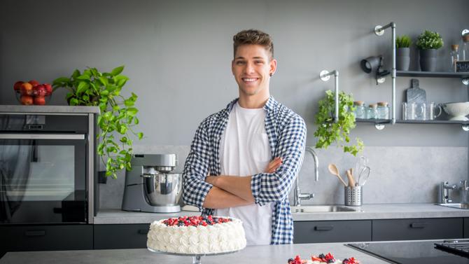 Il top creator LuCake entra nella food talent agency Zenzero