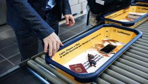 Con Lufthansa e One.Tray si viaggia leggeri. Al via l'unconventional adv firmato Vailati&Savarro