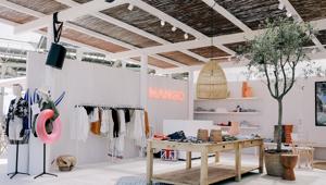Mango è sponsor di Primavera Sound e, nell’ambito del festival, apre il ‘Summer Shop’, un’installazione con zone in cui rilassarsi e acquistare capi della collezione