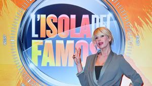 Con la conduzione di Alessia Marchuzzi trona l'Isola Dei Famosi e arruola la Gialappa's Band. Il reality di RTI fa il pieno di sponsor grazie a Publitalia Branded Entertainment