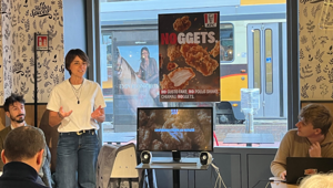 KFC in comunicazione con la campagna “No gusto fake, no pollo shake. Chiamali NOggets” firmata Lateral Creative Hub e pianificata Dentsu. Farè: "+40% l'investimento in comunicazione sul 2024"