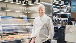 Il maestro della pasticceria Iginio Massari apre a Milano nella filiale di Intesa Sanpaolo in piazza Diaz