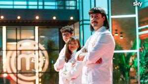 Masterchef Italia chiude la stagione con oltre un milione di spettatori medi e share del 5,3%, +24% rispetto al 2022. Il miglior finale degli ultimi tre anni