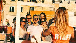 Mcm porta Aperol Spritz in giro per l’Italia con le serate-evento del tour #HappyTogether