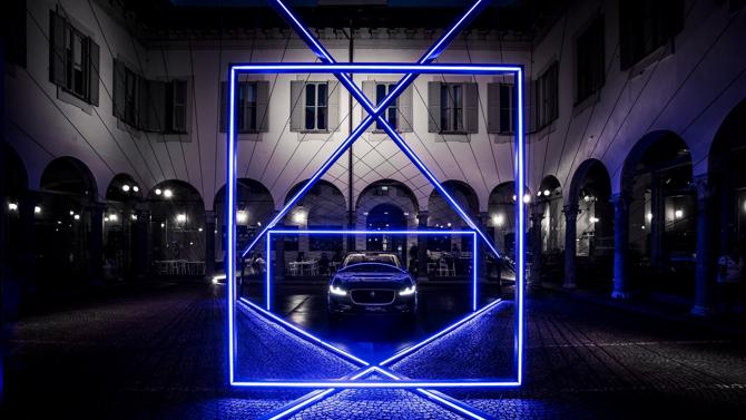 Jaguar Electrifies Future Perspective MDW Jaguar Electrifies Future Perspective (2)