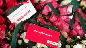 MediaCom sostiene AIRC regalando ai suoi dipendenti le Azalee della Ricerca