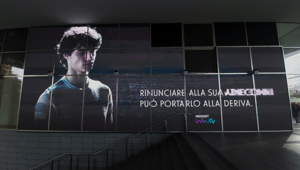 Grey realizza la nuova campagna di comunicazione social, digital e OOH di Mediaset Infinity per il lancio della serie Escàlando