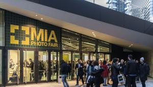 A Mia Photo Fair Eberhard & Co. racconta l'emigrazione italiana del secondo dopoguerra in collaborazione con Io Donna