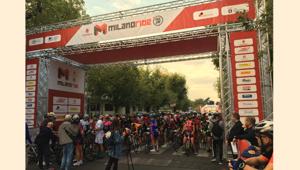 ‘Milano Ride’, la granfondo organizzata da Radio Deejay porta bici, attività ed eventi, dal 28 al 30 settembre, nel CityLife Shopping District. Main sponsor Generali e Toyota