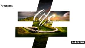 Different firma per Mobilvetta “Around The Word” e la scritta più grande del mondo realizzata con i camper grazie al GPS