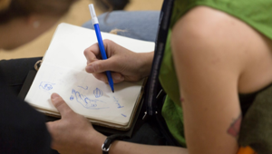 Moleskine Foundation invita a girare pagina sui social con DLV BBDO