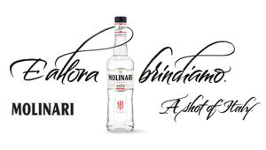 Molinari “A Shot of Italy”: il manifesto, ideato da KleinRusso, diventa uno spot radiofonico con la voce di Alessandro Borghi