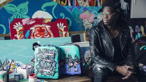 Lo street artist Bradley Theodore reinterpreta le borse Moleskine alla Milano Design Week: evento diffuso in cinque luoghi della città