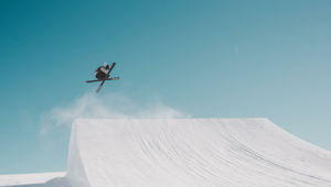 A un anno dall'inaugurazione del Giochi olimpici di Milano Cortina 2026, Mottolino Livigno inizia il countdown con la tappa ufficiale del Corona Winter Tour