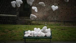 Motivi veste le panchine di Milano, Palermo e Napoli per San Valentino. Con Piano B