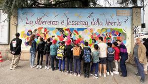 A Milano, Fondazione Libellula conclude il progetto Seed inaugurando il murale "La differenza è l'essenza della libertà” dedicato all'arte dell'inclusione sul territorio