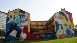 'Close the Gap, Open Your Future'. Fastweb dichiara il proprio impegno, svelando il murales nel cuore del quartiere Isola di Milano. Firmano Connexia e l’artista Giulio Rosk