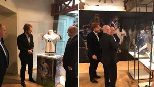 Il Console Usa Philip Reeker consegna la Maglia di Abby Wambach al Museo Internazionale del Calcio 'La Stringa d'Oro'