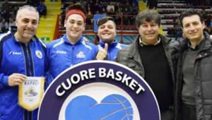 Kimbo sostiene Generazione Vincente Cuore Napoli Basket
