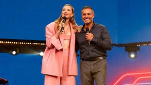 Nek e Carolina Di Domenico i presentatori della Partita per la Pace. Si esibiranno la band OPUS, i cantanti Lola Ponce e Odino Faccia e il tanghero Pablo Moyano