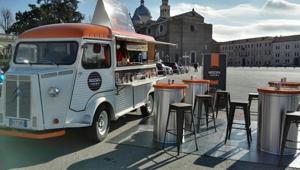 Nescafé Azera porta il 'bakery style' in giro per l'Italia. Da Padova a Torino, al via il tour su quattro ruote. Firma Breathing