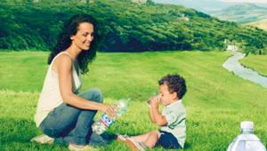 L’idratazione è un gesto d’amore nella nuova campagna Nestlé Vera firmata Publicis