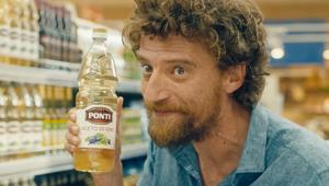 On air la campagna “L’aceto è una cosa seria” con Maurizio Lastrico per raccontare la storia di valore di Ponti. Firma McCann. Pianifica UM Italy