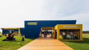 SuperHumans vince gara e firma il product range training camp di New Holland Agriculture