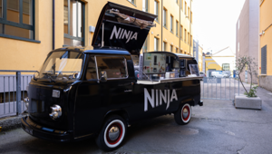 Ninja debutta alla Milano Design Week 2024 con il food truck Ninja CREAMi