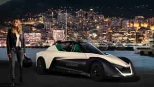Margot Robbie corre sul circuito di Monaco con i veicoli elettrici Nissan