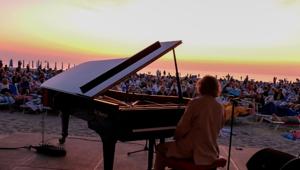 Quattordicesima edizione della Notte Rosa: tre giorni di festa con circa due milioni e mezzo di partecipanti