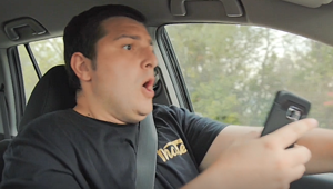 Maxibon lancia la campagna #occhioallastrada contro l'uso improprio dello smartphone