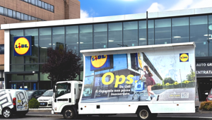 Lidl presenta la nuova campagna estiva "Ops, That Bag!" per generare conversazioni spontanee e virali attorno al brand e sconfiggere l’infedeltà verso l’insegna
