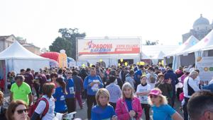 San Benedetto disseta gli atleti della 19esima Padova Marathon in qualità di sponsor ufficiale