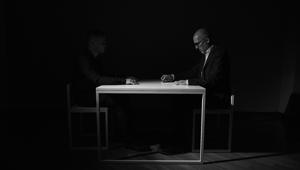 Acqua Chiarella affida a Lorenzo Palmeri il design della nuova bottiglia e diventa partner di Interni Designer's Week