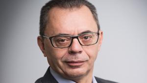 Nuovo look per Douglas che si riposiziona, lo comunica con campagna multimediale e investe 10 mln in comunicazione e mktg. L'insegna è in cerca del partner media per l'Italia